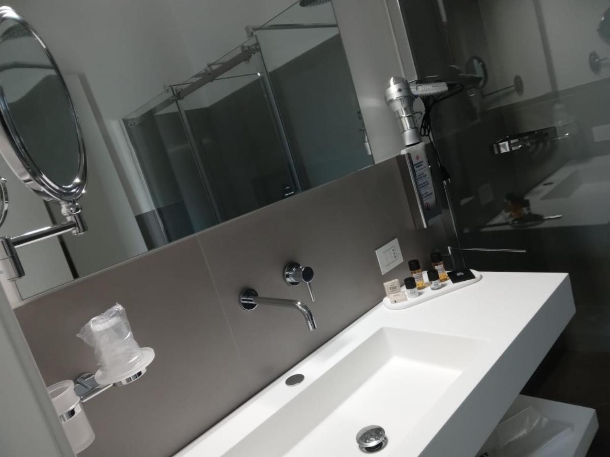 De Guidani Experience Hotel Lecce Luaran gambar
